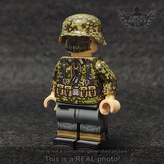 Minifigure #06 (German soldier)