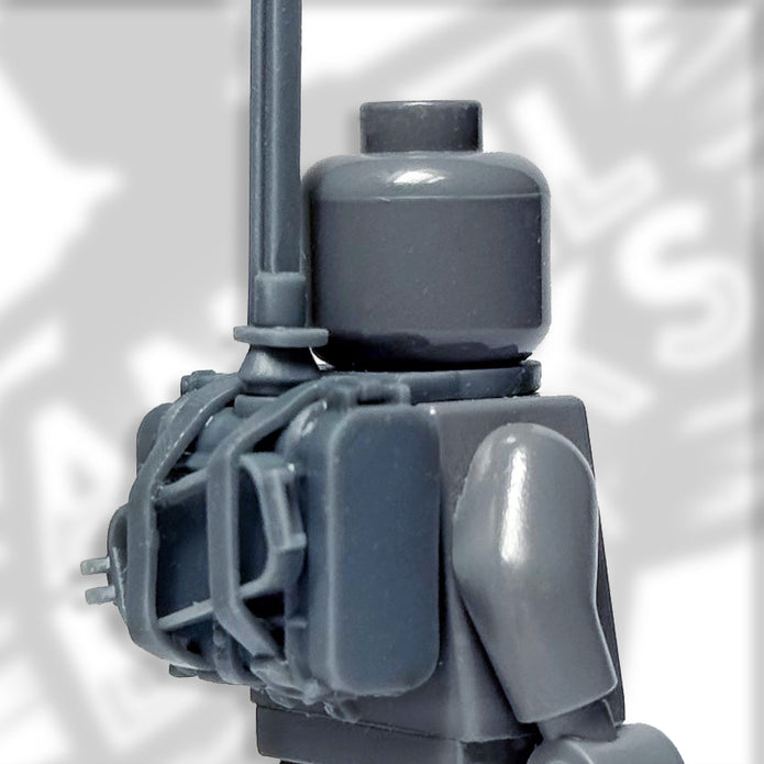 GERMAN PORTABLE FIELD RADIO TRANSCEIVER SET 