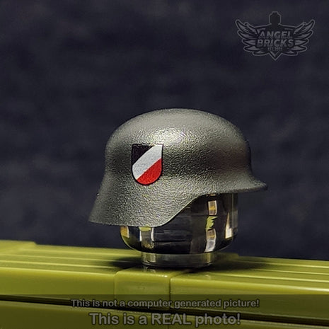 BrickArms® Stahlhelm (Gunmetal). Printed #01
