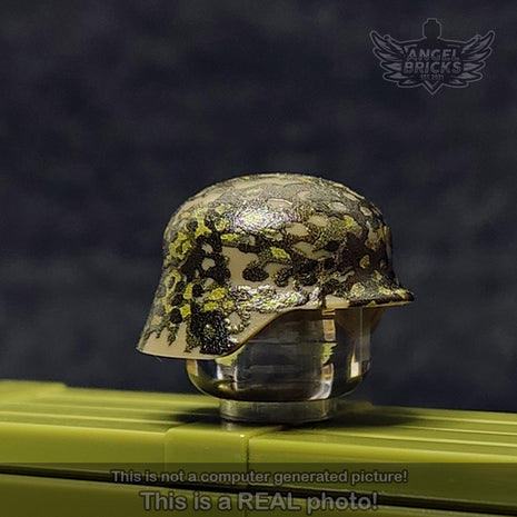 BrickArms® Stahlhelm. Printed #04