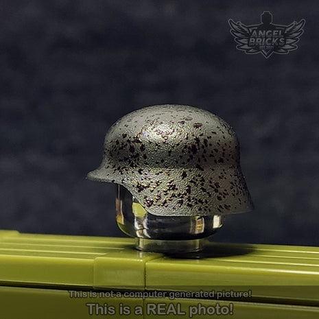 BrickArms® Stahlhelm (Gunmetal). Printed #08
