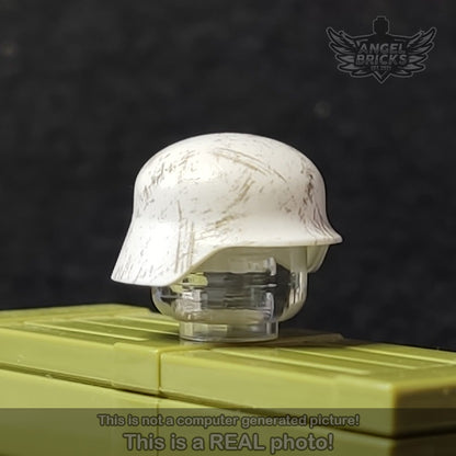 BrickArms® Stahlhelm (White). Printed #17