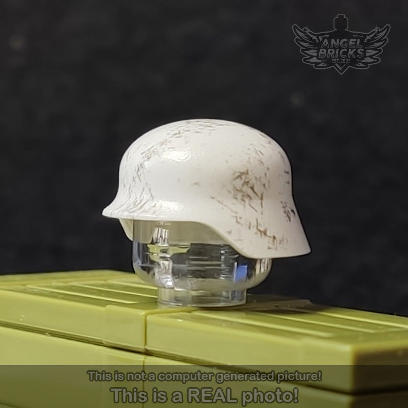 BrickArms® Stahlhelm (White). Printed #17