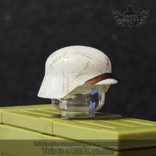 BrickArms® Stahlhelm (White). Printed #18